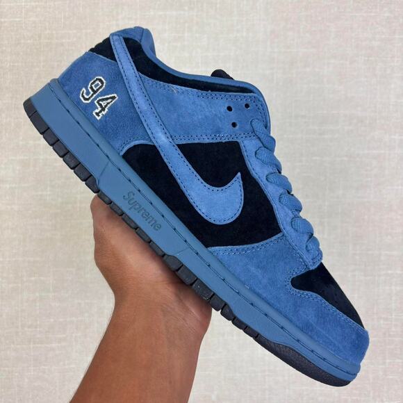 😶‍🌫️ 2025 Nike x Supreme Dunk Low “94 Ocean Fog” - Picture 1 of 6